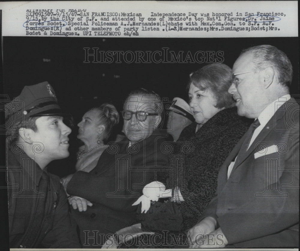 1967 Press Photo Dr. Jaime Torres Bodet, A. J. Hernandez, Mrs. Dominquez - Historic Images