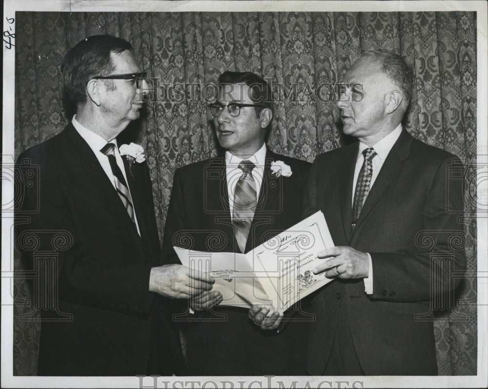 Press Photo Greater Boston Tobacco Retailers Hold 41st Annual Dinner Dance - Historic Images