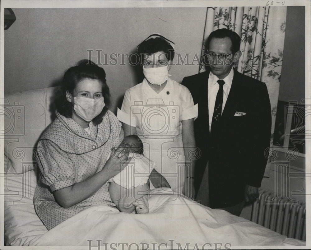 1958 Press Photo Hospital Administrator Nathan Blumsack with Mrs Claire Ouccello - Historic Images