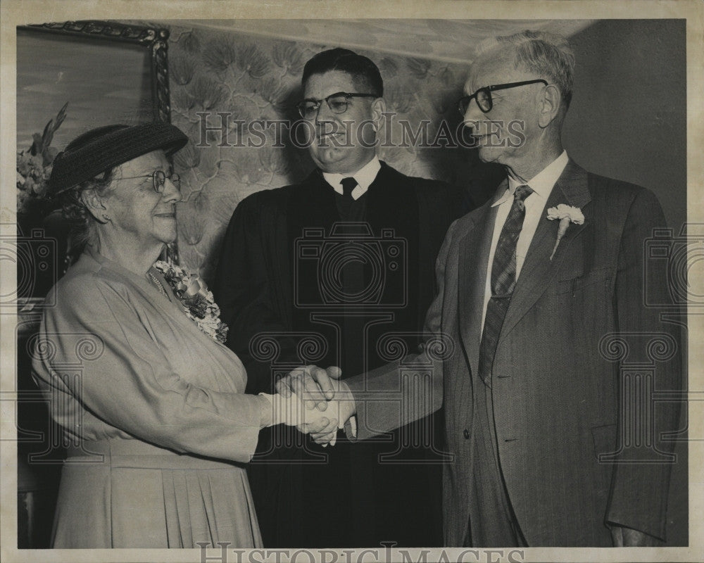 1957 Press Photo Rev Jean Greer marries,Murray Beveridge and Ethel Maylent - Historic Images