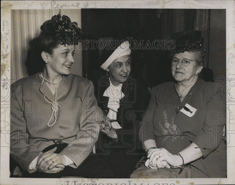 1948 Press Photo Mrs. John Parker, Mrs. George Welsh, Mrs. Arthur Harriman - Historic Images