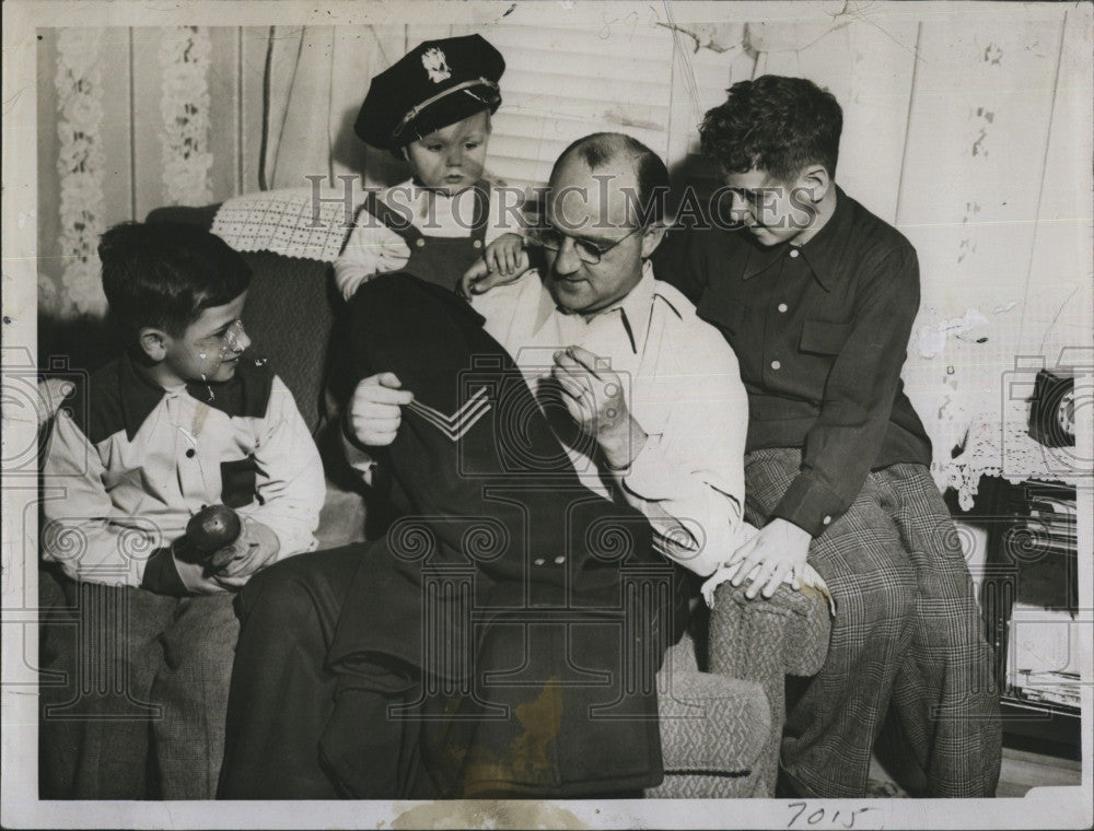 1950 Press Photo Bromley Cook, sons Dickie, Phillip, Bromley, Jr. - Historic Images