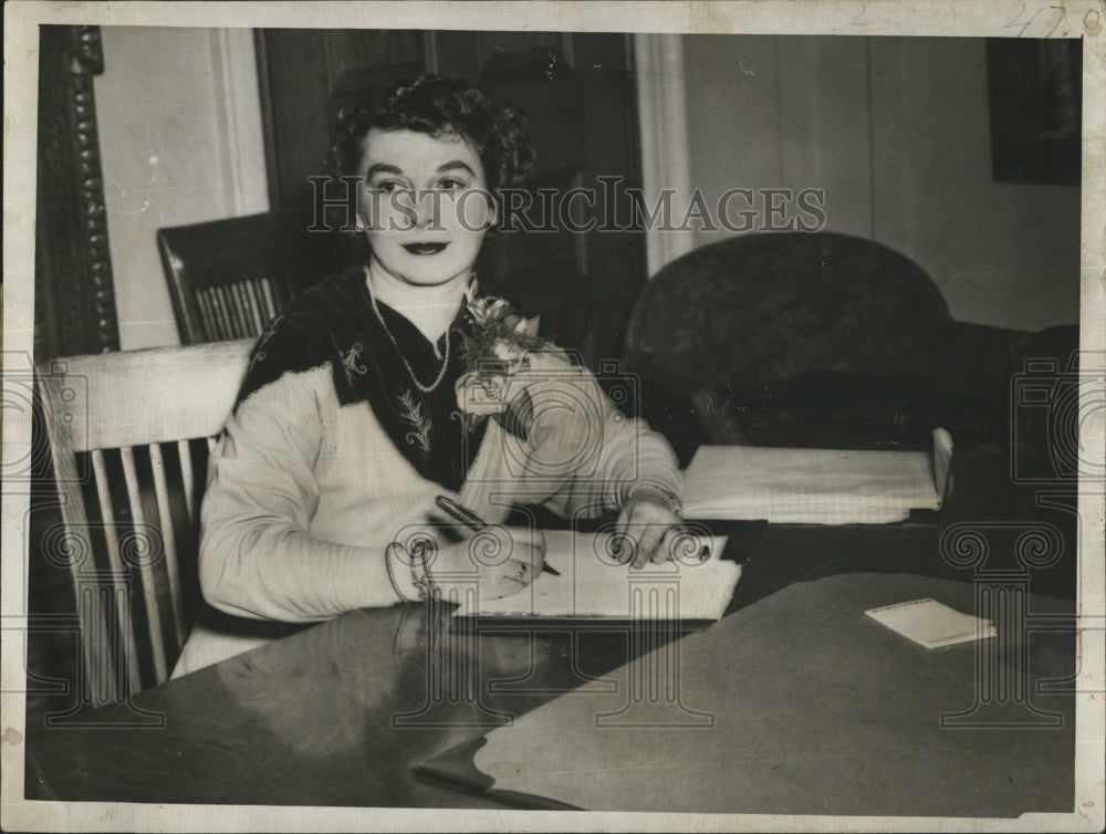 1943 Press Photo Rep. Mrs. Florence Cook - Historic Images