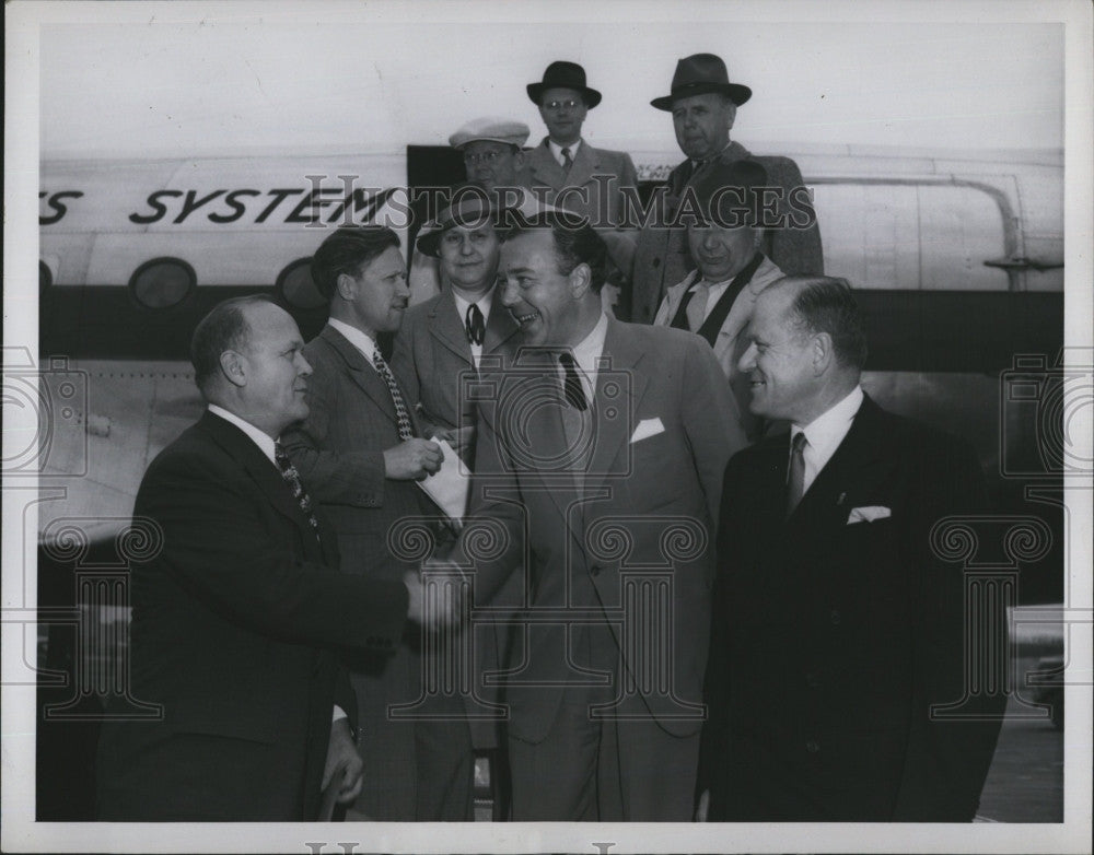 1948 Press Photo Police Commissioner Wallander greets Prince Bertil of Sweden - Historic Images