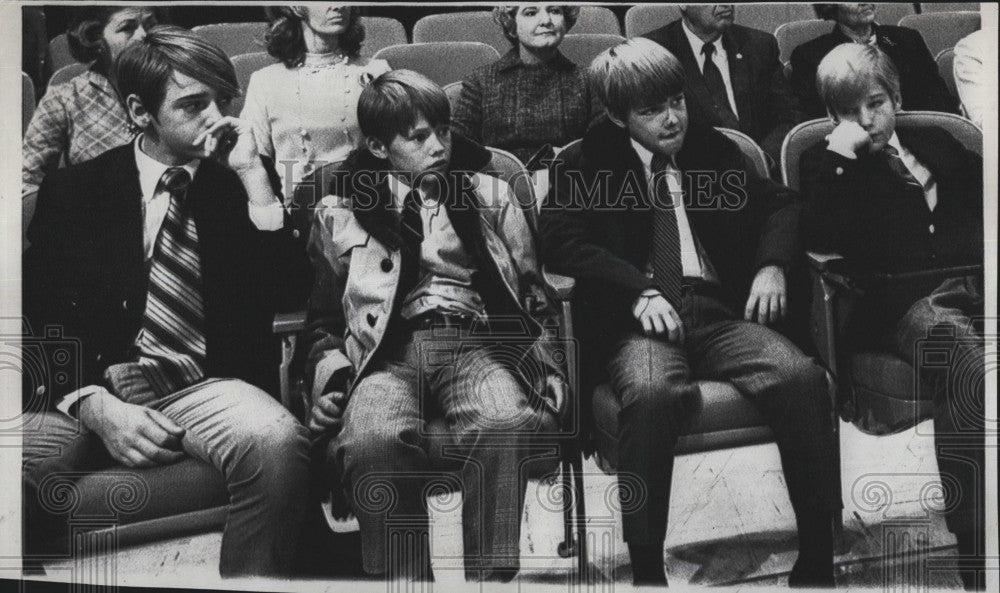 1969 Press Photo Apollo 12 astronaut Charles Conrad&#39;s sons listen to his speech - Historic Images