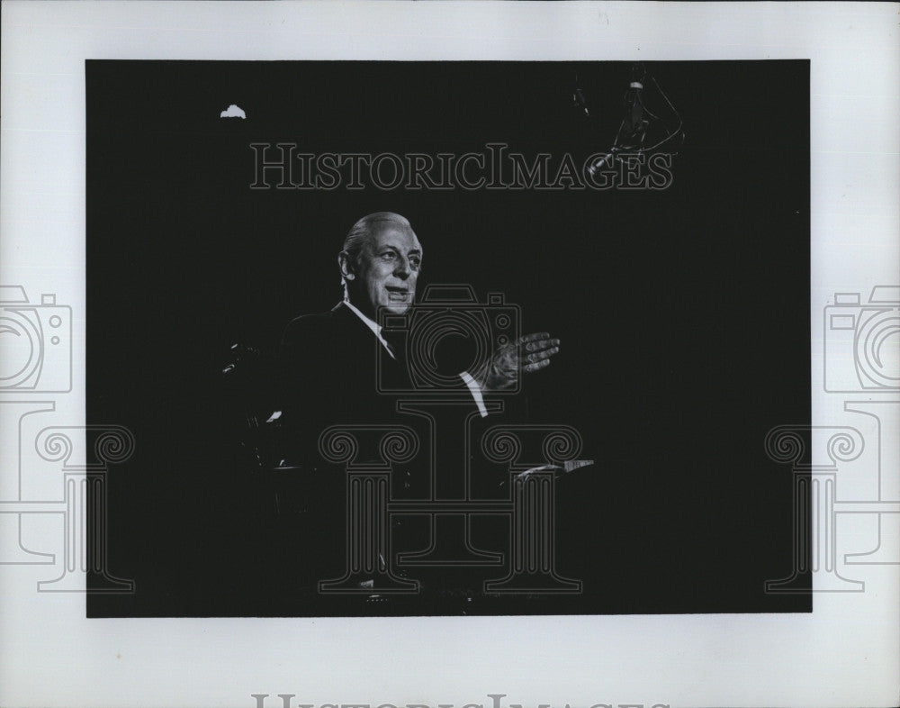 Press Photo Alistair Cooke, journalist, television personality &amp; broadcaster - Historic Images