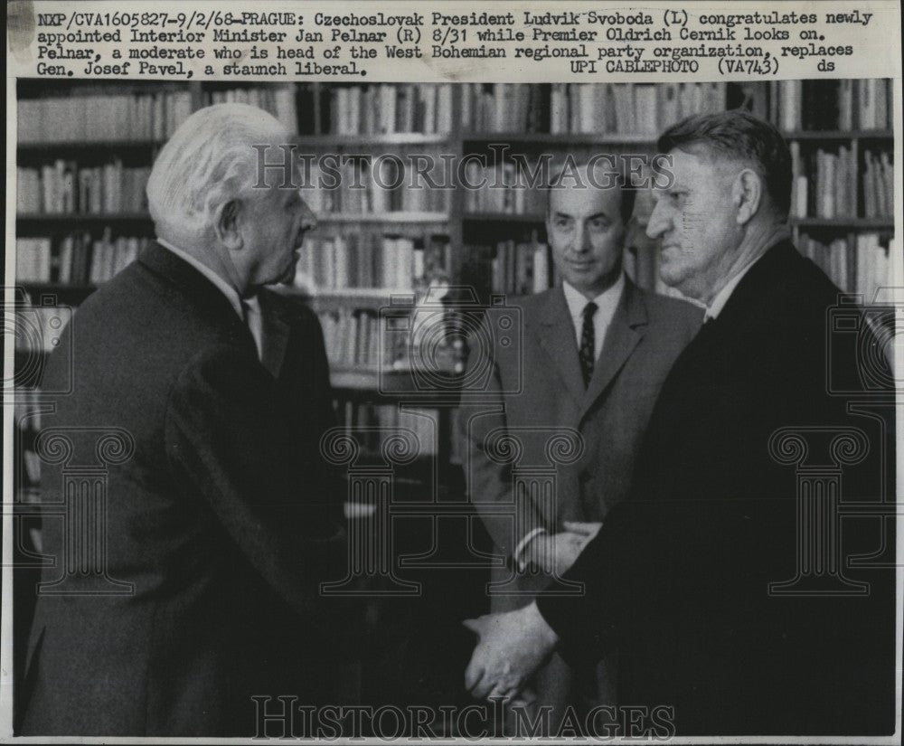 1968 Press Photo Czechoslovak Pres Ludvik Svoboda Interior Minister Jan Pelnar - Historic Images