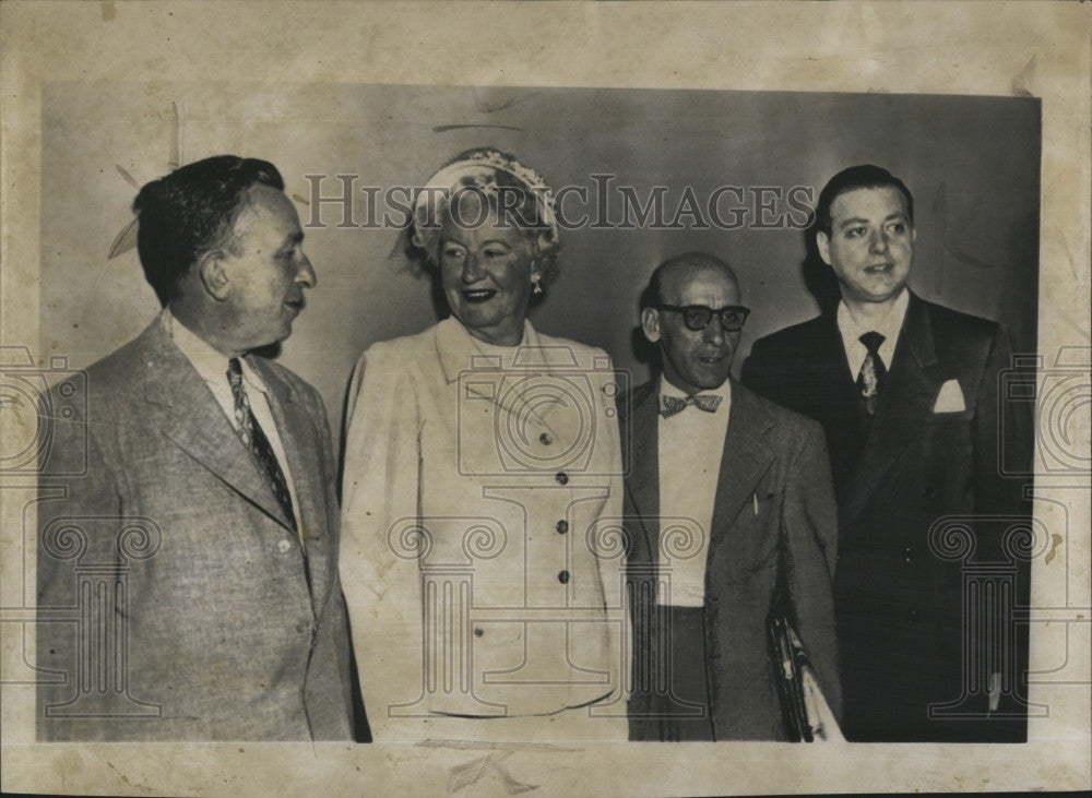 1951 Press Photo Attorneys David H. Stuart and Mrs. Jeannette Chisholm Sullivan - Historic Images