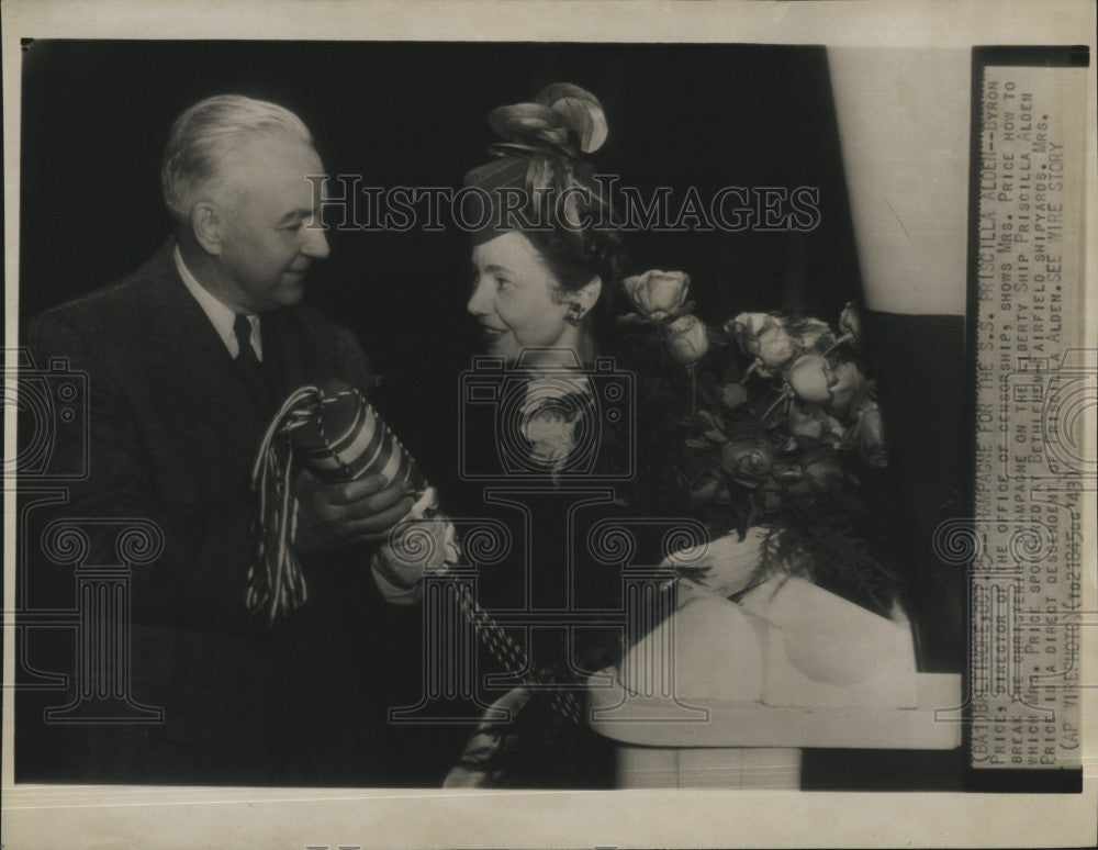 1943 Press Photo Byron Price, Mrs. Price - Historic Images