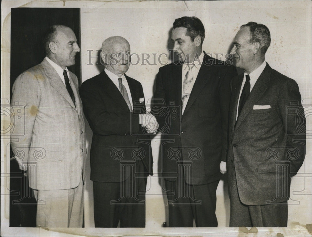 1953 Press Photo Andrew McGann, Louis Price With Bonin, Price Brothers Co. - Historic Images