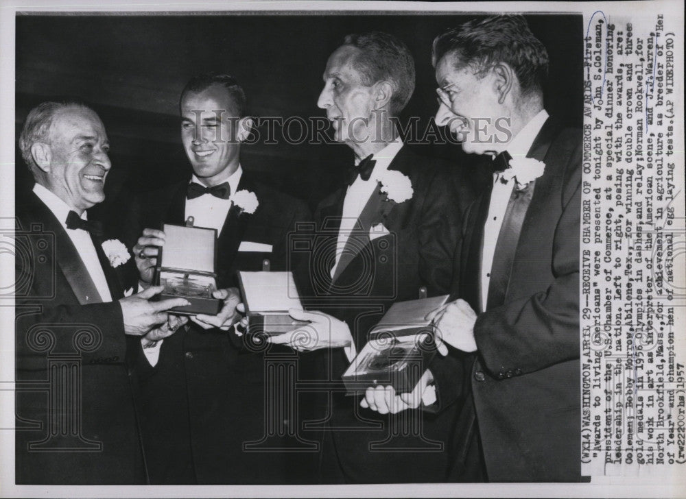 1957 Press Photo Chamber of Commerce Awards to John S Coleman, pres of US - Historic Images