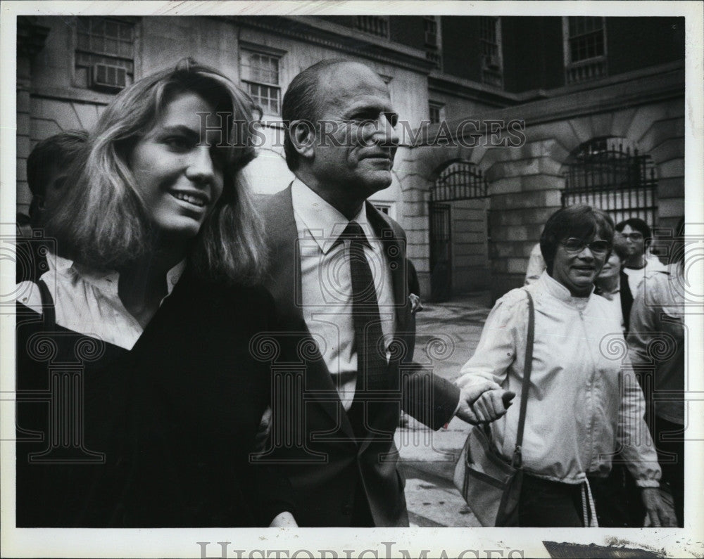 1985 Press Photo Claus Von Bulow Daughter Cosima Wife Murder Trial - Historic Images