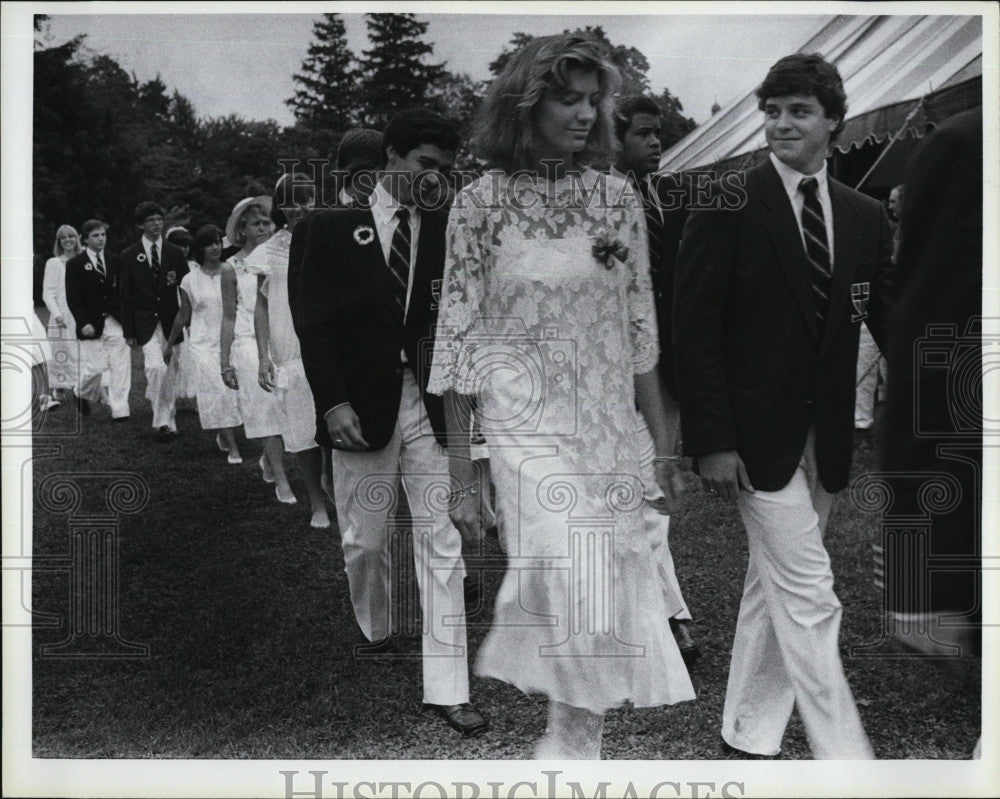 1985 Press Photo Cosima Von Bulow Graduation Brooks School Andover - Historic Images