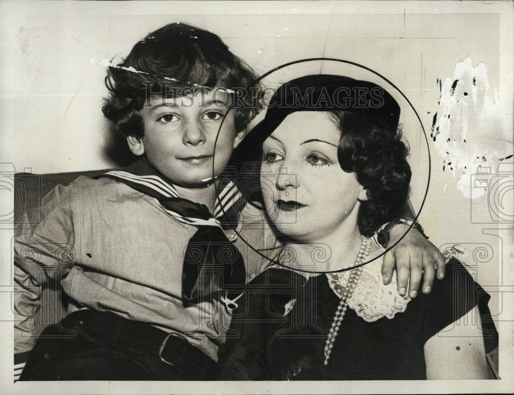 1936 Press Photo Baroness Claire De Bulow Son Roger - Historic Images
