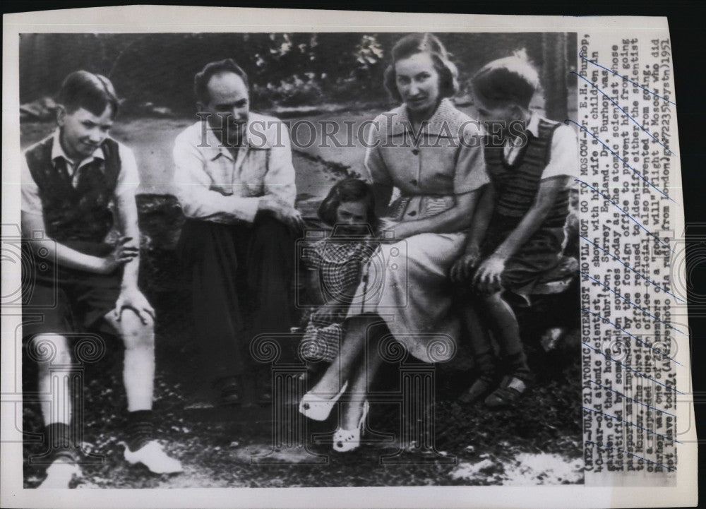 1951 Press Photo Atomic Scientist EH Burhop Wife Sons Daughter - Historic Images