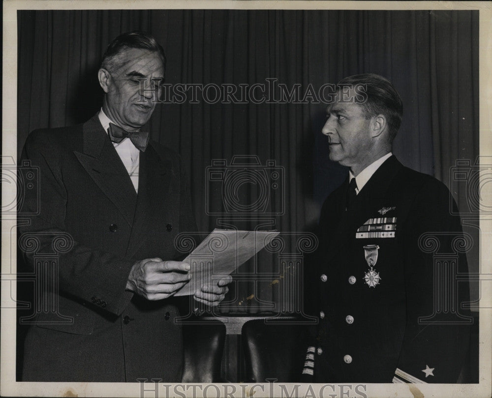 1945 Press Photo Captain William Buracker recieves Legion of Merit fron Under - Historic Images