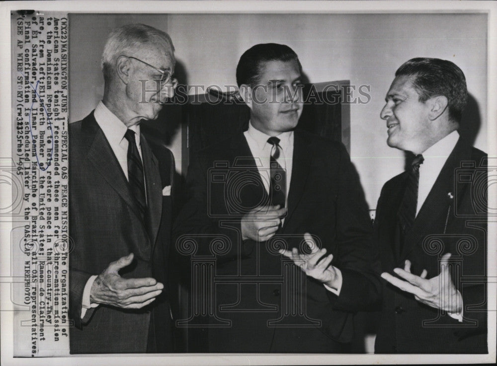 1965 Press Photo Ellsworth Bunker, Ramon de Clairmont, Ilmar Penna Marcinho - Historic Images