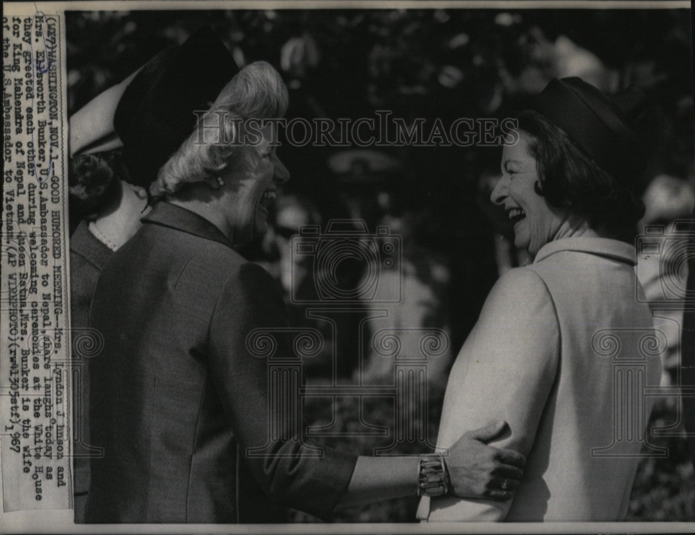 1967 Press Photo Mrs. Lyndon Johnson, Mrs. Ellsworth Bunker - Historic Images