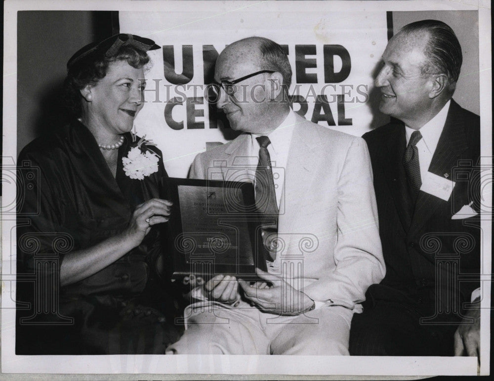 1954 Press Photo Mrs. Earle W. Bunker, Karl Van Meter, Hy Fine - Historic Images