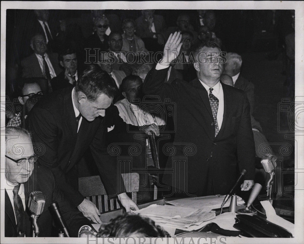 1960 Press Photo Atty Walter McLaughlin, Sr with Milton Cook Associate Comm of - Historic Images