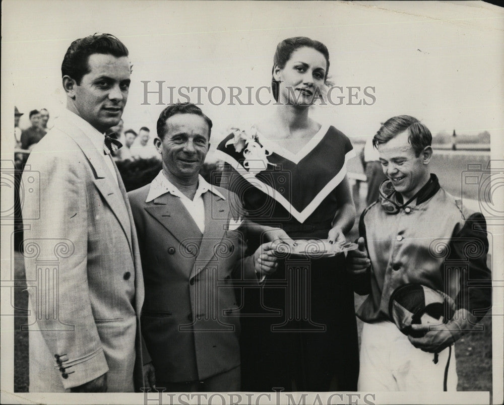 1949 Press Photo Jockey George Hettinger, Sophia Cristley, George Collatis - Historic Images