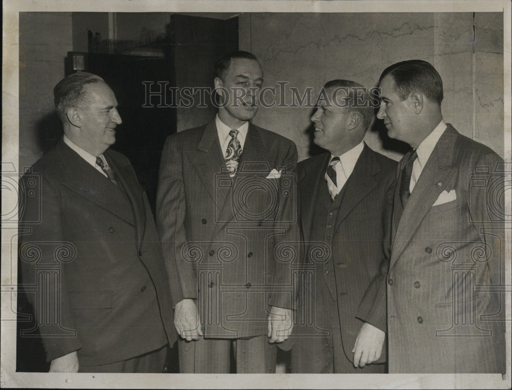 1947 Press Photo Frank D. Smith,Wilfred Connell &amp; Addis Dempsey - Historic Images