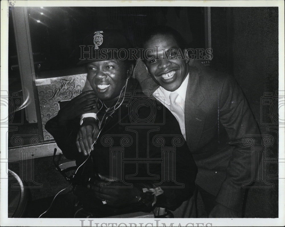 1985 Press Photo Singer Lou Rawles &amp; Elroy R.C. Smith - Historic Images