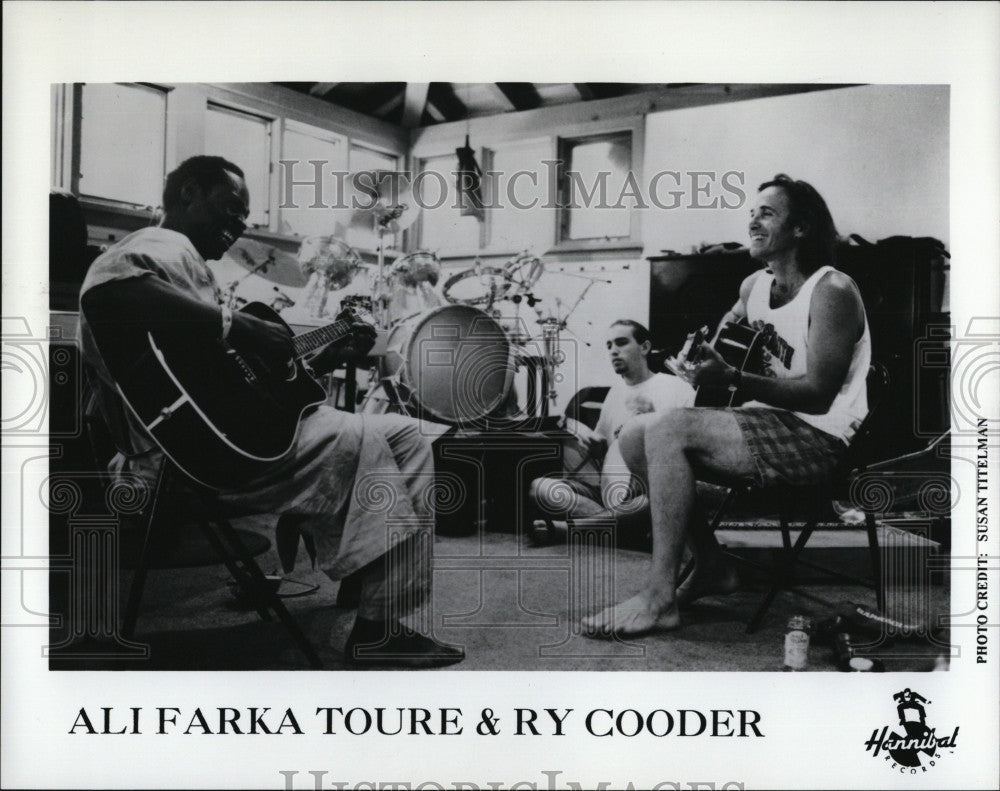 Press Photo Circa 1994 African Singer Guitarist Ali Farka Toure Ry Cooder - Historic Images