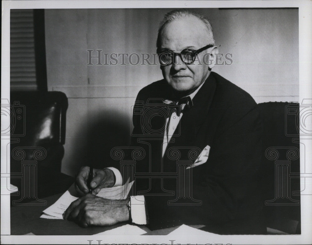 1950 Press Photo Nicaragua Ambassador Capus Waynick Acting Secretary Of State - Historic Images