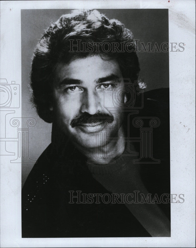 1992 Press Photo Pop Singer Engelbert Humperdinck - Historic Images