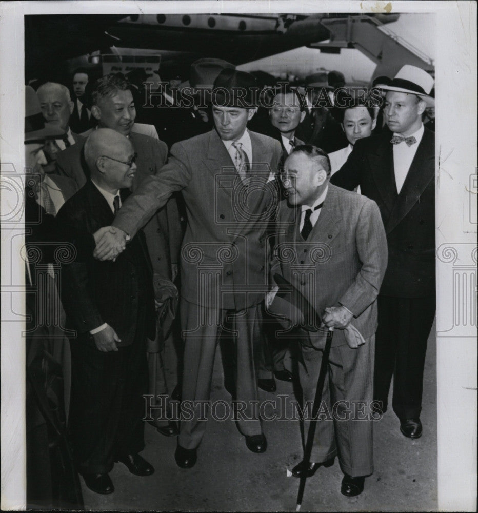 1951 Press Photo Japanese Prime Minister Shigeru Yoshida International Airport - Historic Images