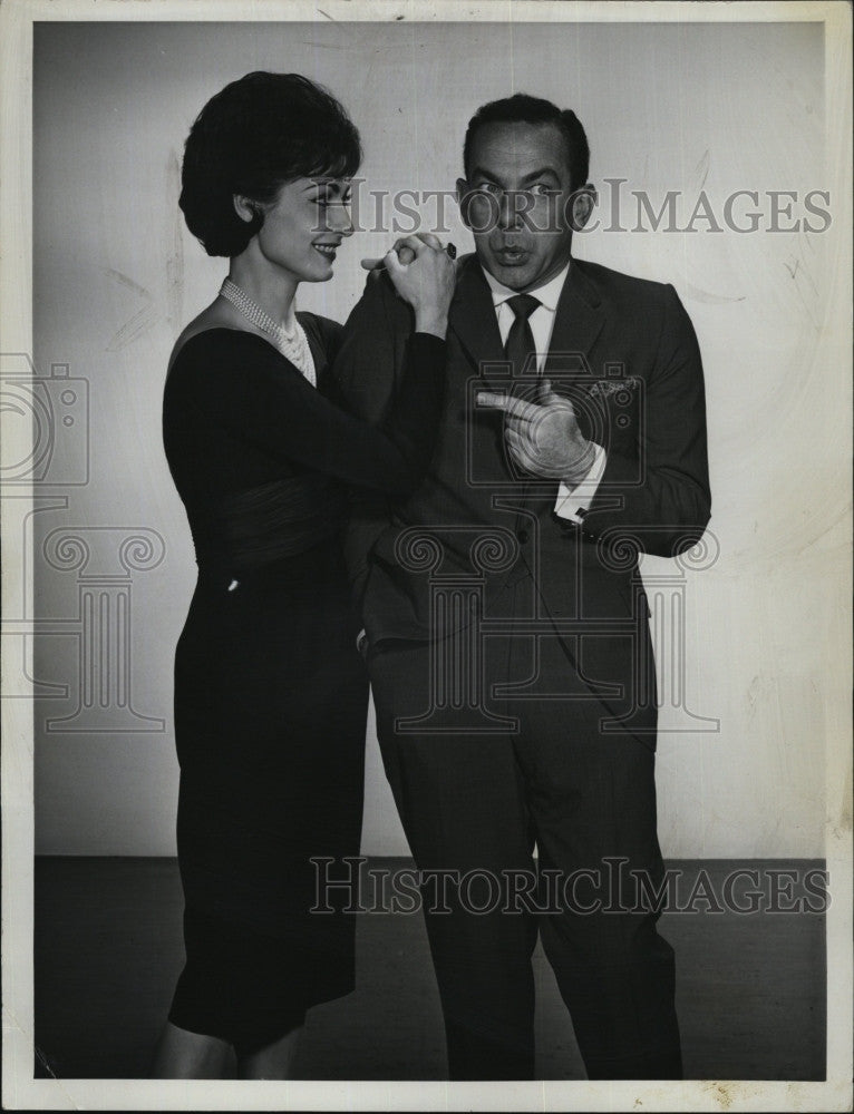 1963 Press Photo Actress Singer Dancer Carol Lawrence - Historic Images