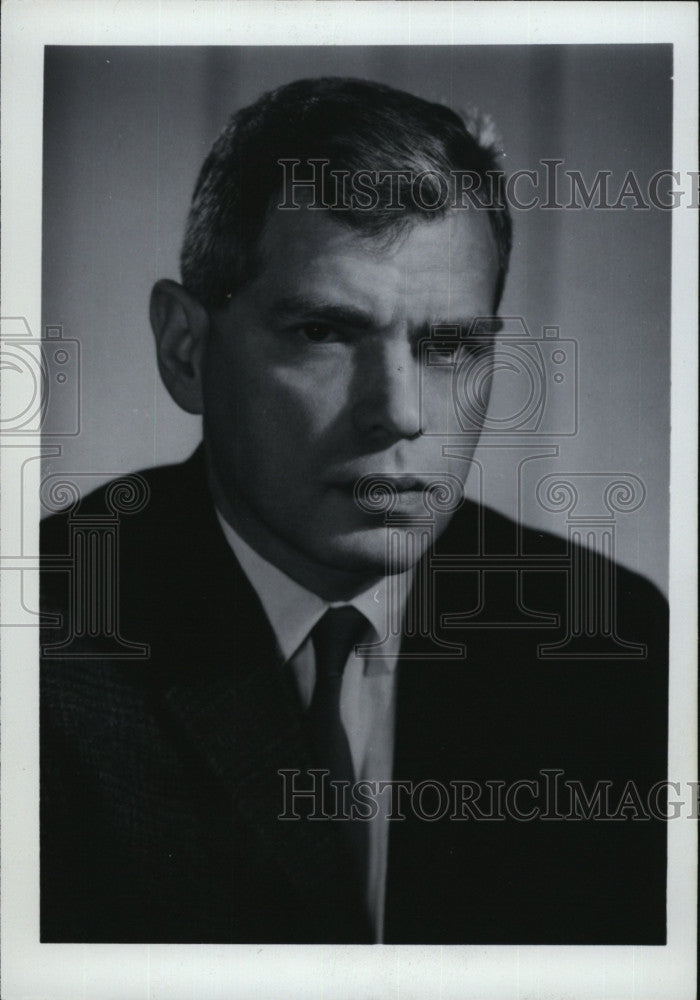 1966 Press Photo Dr A. E. Barrington - Historic Images