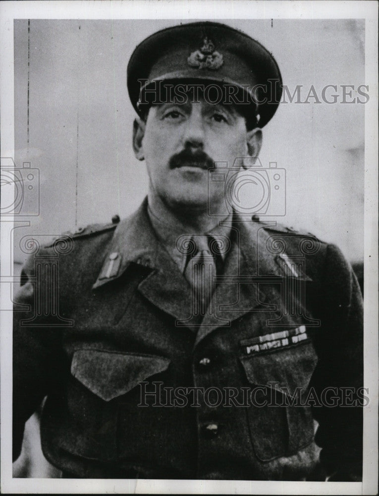 1944 Press Photo Lt Sir Oliver Lesse recently appointed commander of the eighth - Historic Images