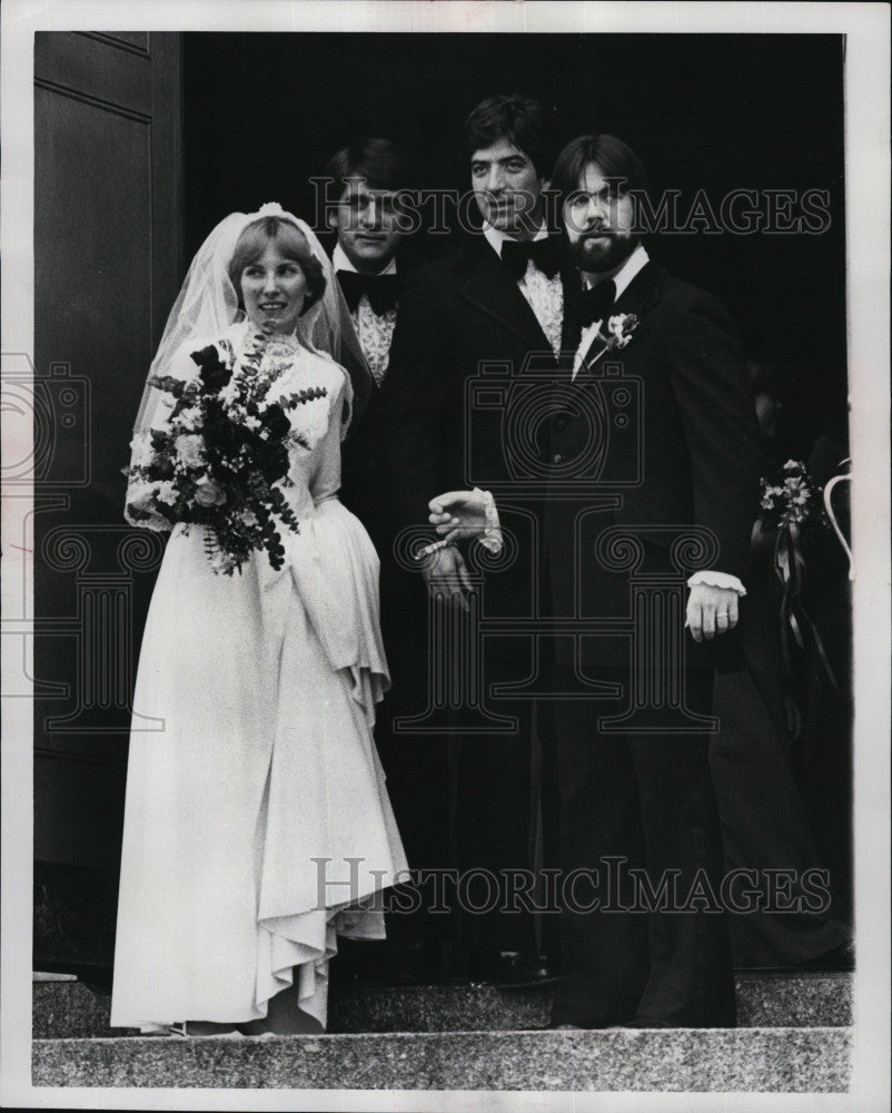 1977 Press Photo Michael O&#39;Neil &amp; Bride Joanne Hurst During Wedding - Historic Images