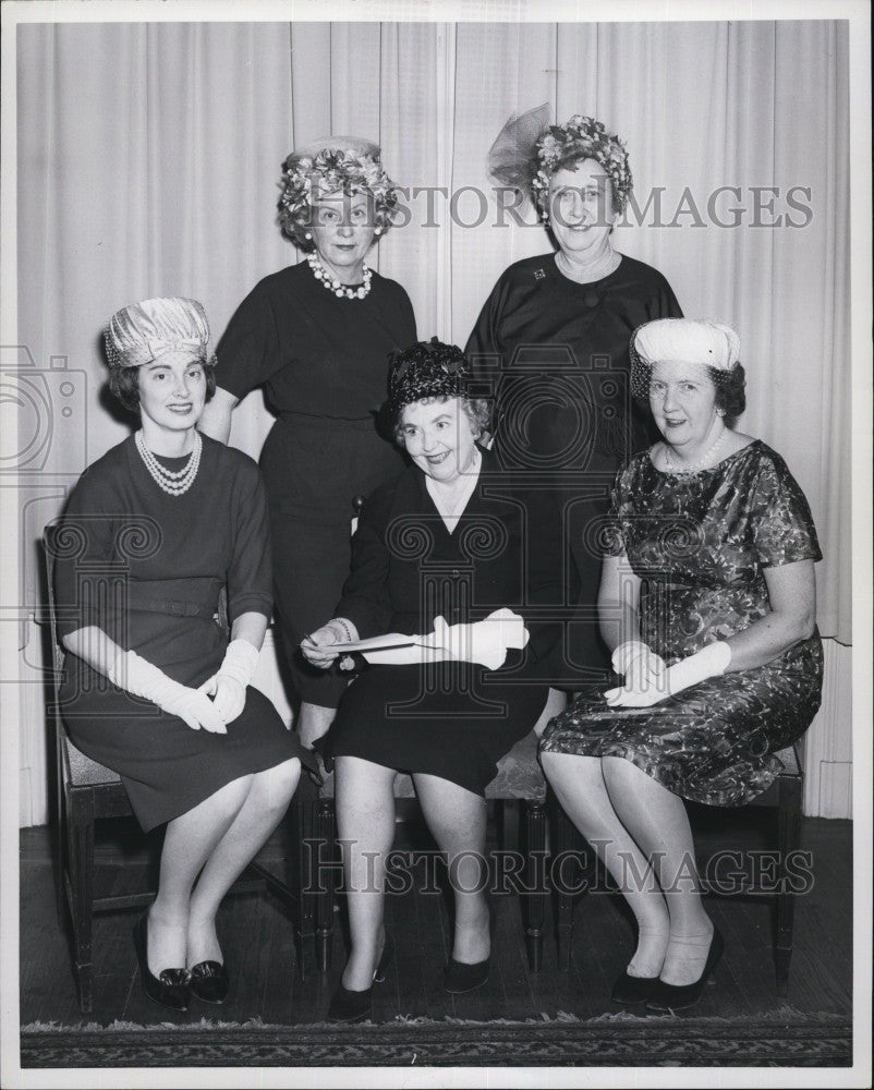 1964 Press Photo Mrs. Paul Mullen,Mrs.John Donahue &amp; Margaret O&#39;Neil Brookline - Historic Images