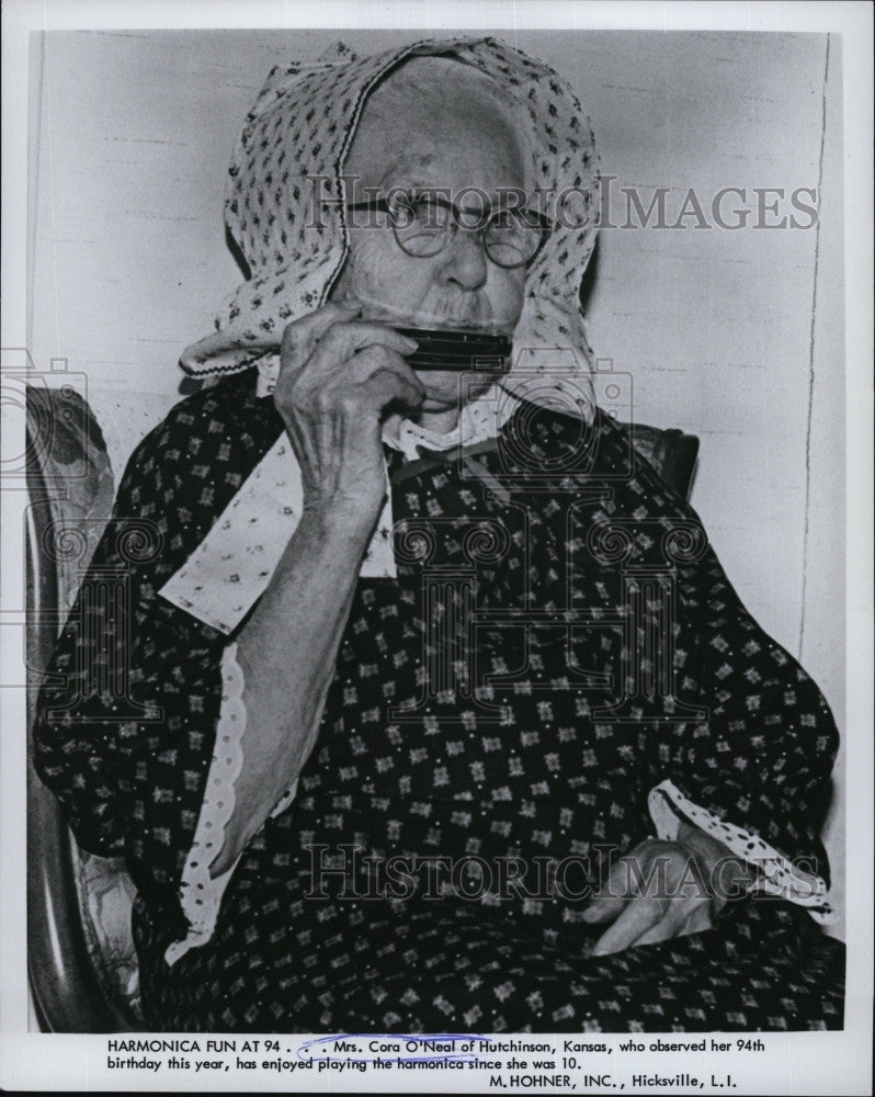 Press Photo 94 yr. old harmonica player Cora O&#39;Neal of Kansas - Historic Images