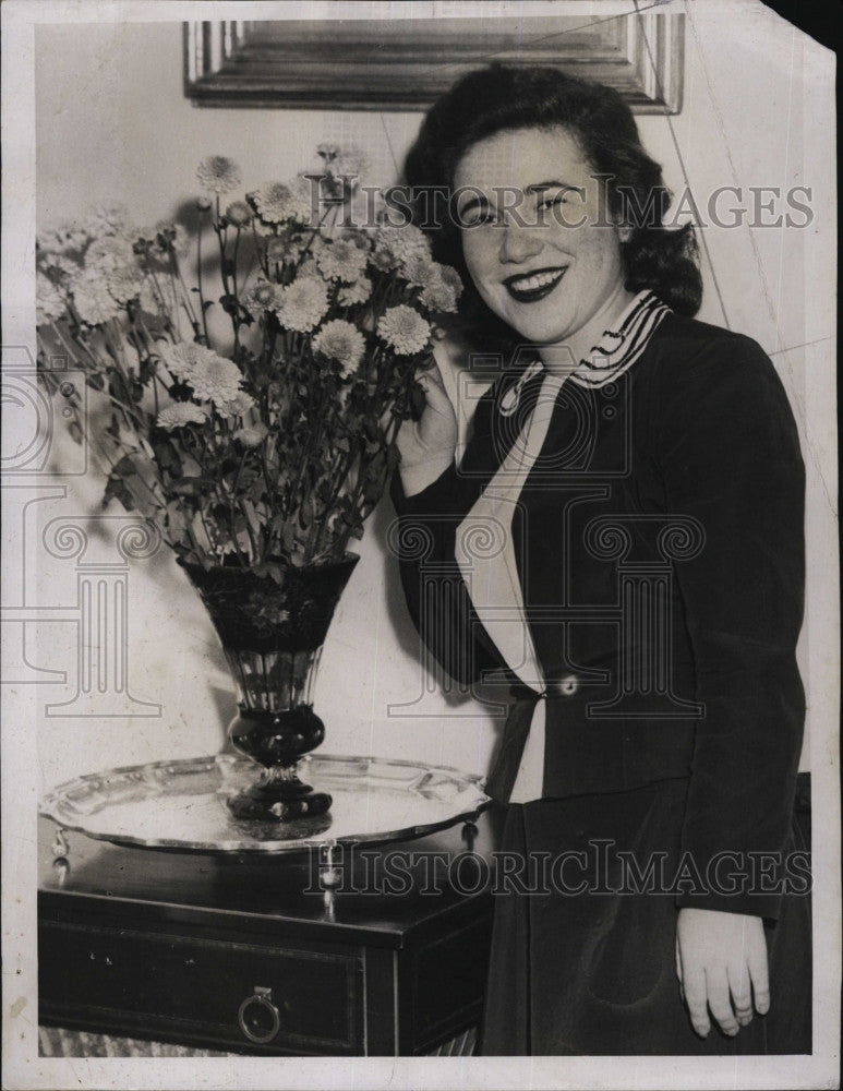 1947 Press Photo Leila Liebman, adopted daughter of Dr JL Liebman - Historic Images