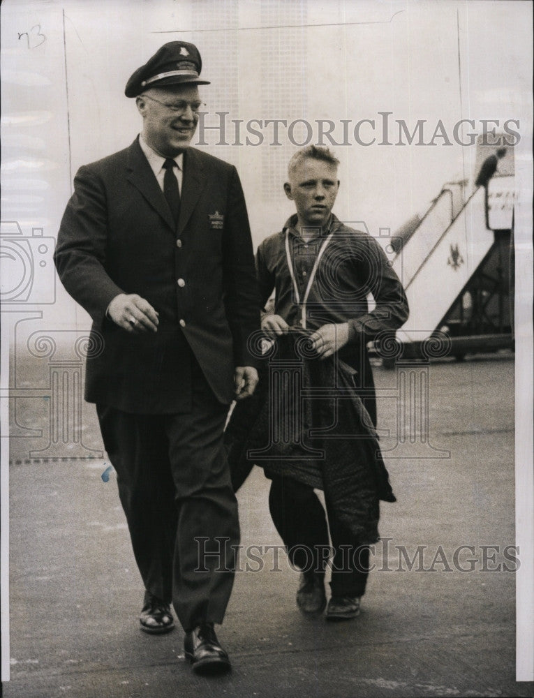 1960 Press Photo Stowaway known as &quot;Freddie&quot; From Connecticut - Historic Images