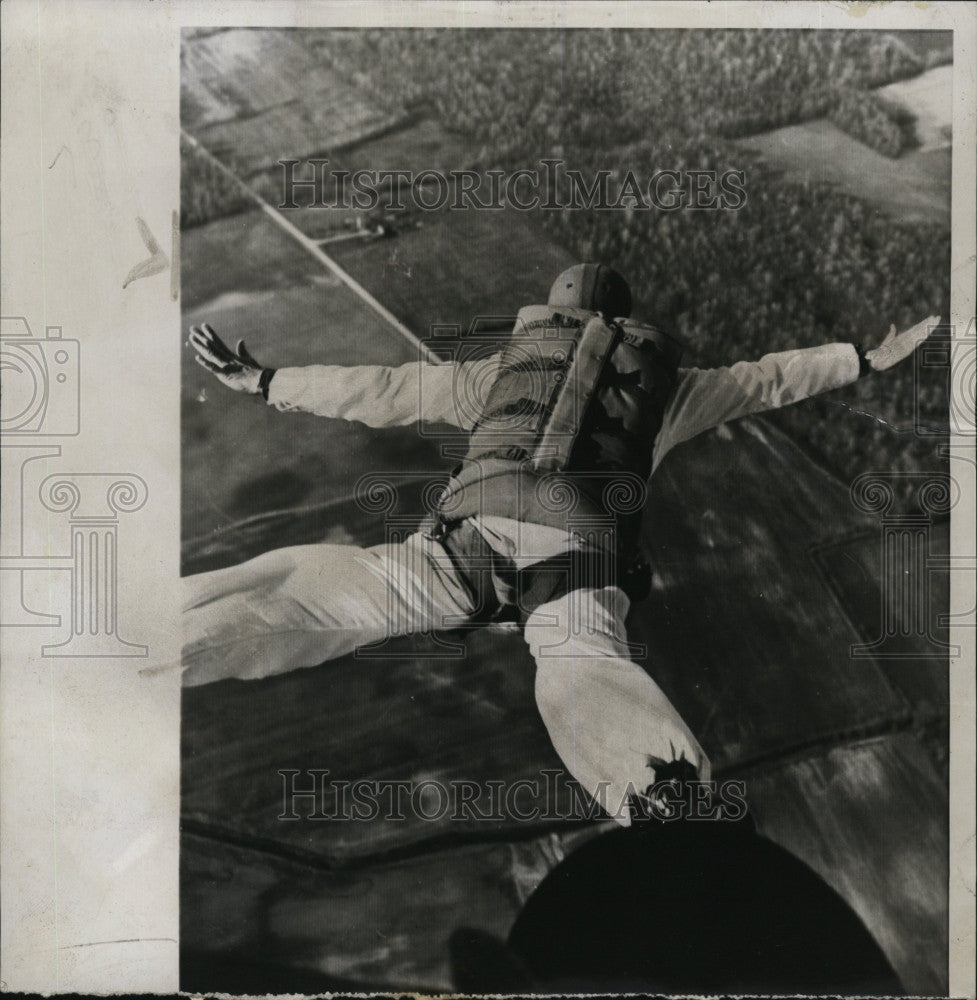 1956 Press Photo Bob Fair &quot;Free Falling&quot; Skydiving - Historic Images