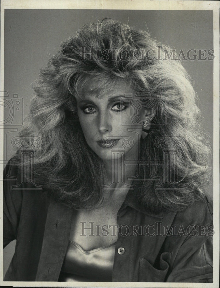 1985 Press Photo  Morgan Fairchild on &quot;Falcon Crest &quot; - Historic Images