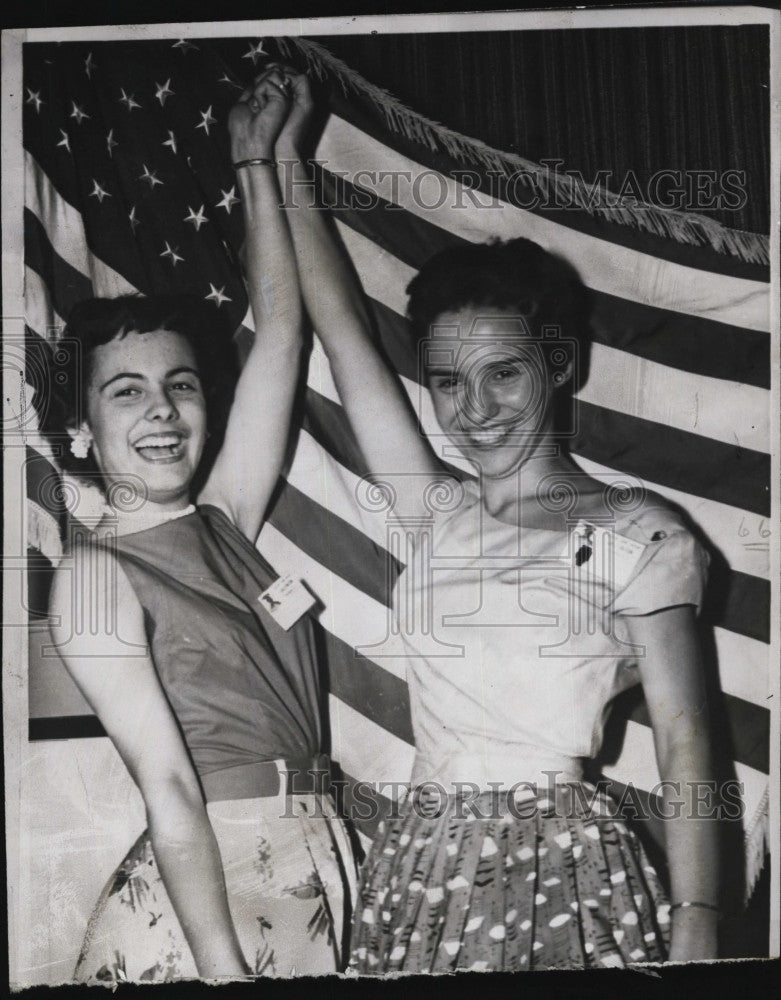 1956 Press Photo Ann Morgan &amp; Mary Decker at political convention - Historic Images