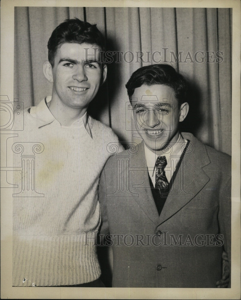 1945 Press Photo US Coast Guardsmen Thomas Hunt &amp; Peter James - Historic Images