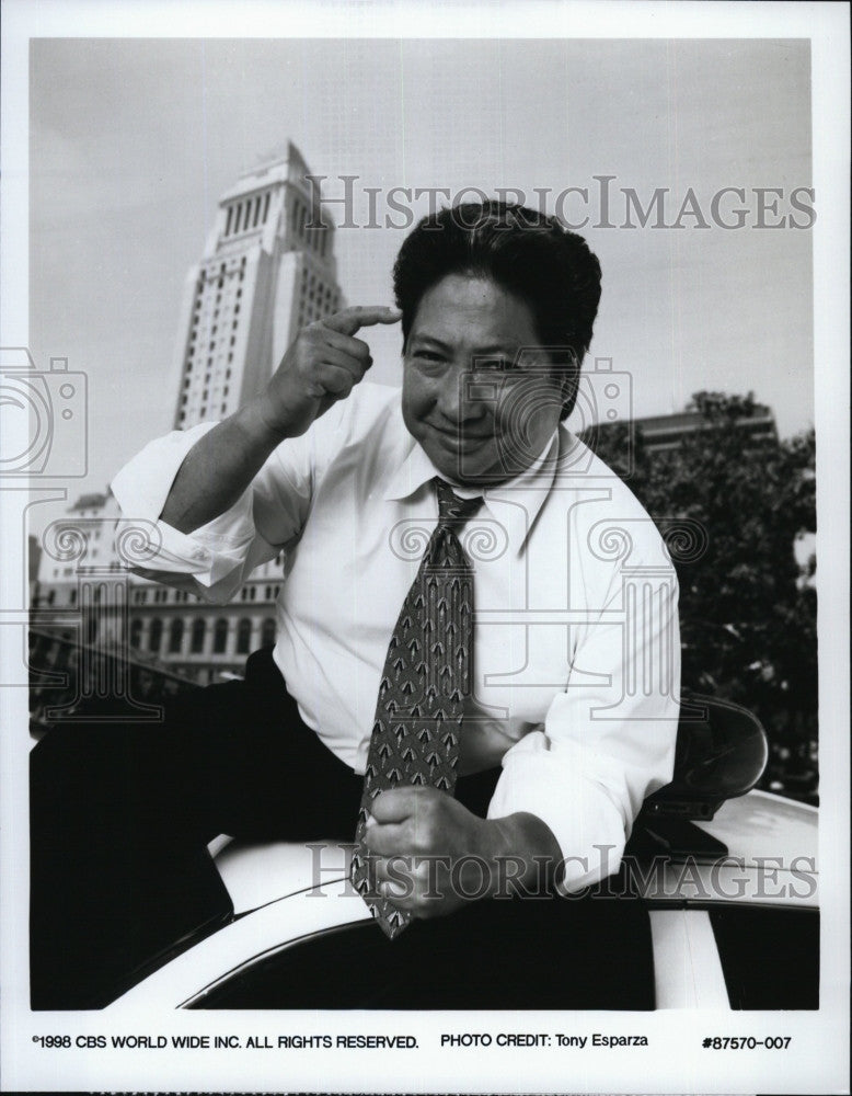 1998 Press Photo Sammo Hung stars on &quot;Martial Law&quot; - Historic Images