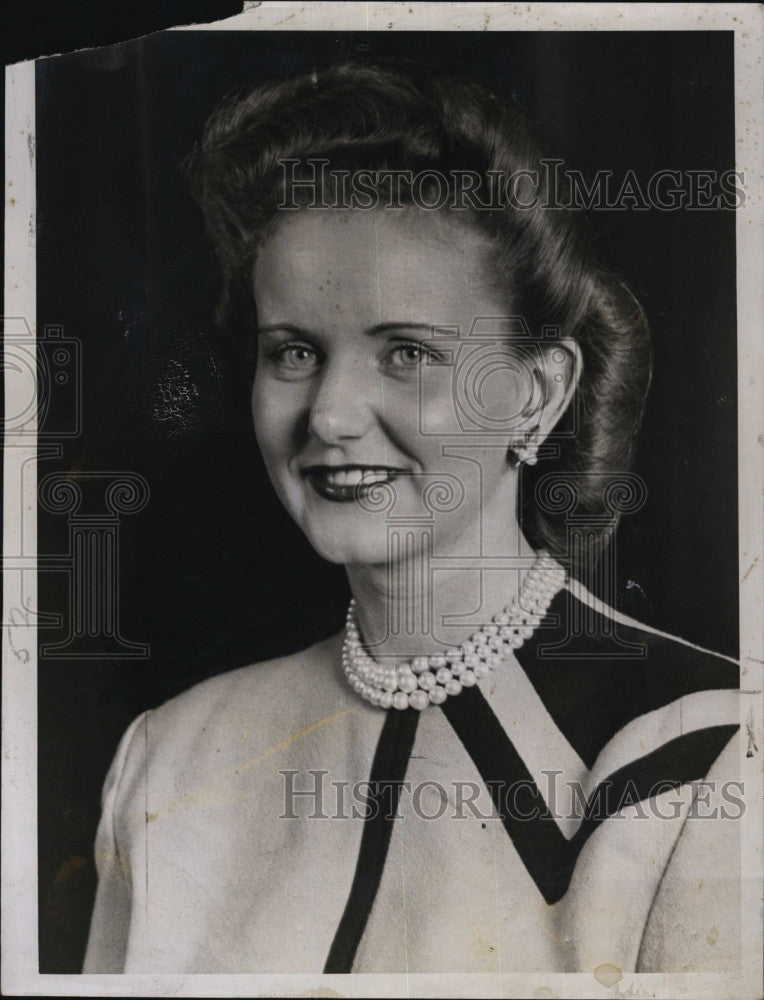 1946 Press Photo Joan Hunt Wins London Stage Contract - Historic Images