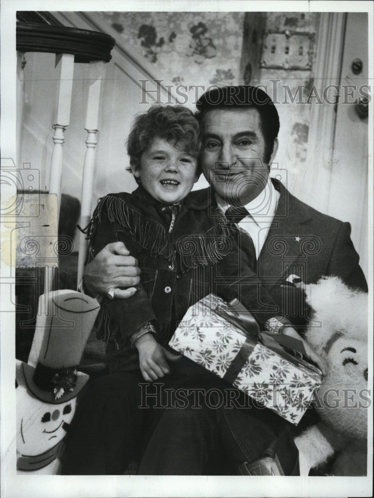 1970 Press Photo Danny Thomas &amp; Michael Hughes &quot;Make Room For Daddy&quot; - Historic Images