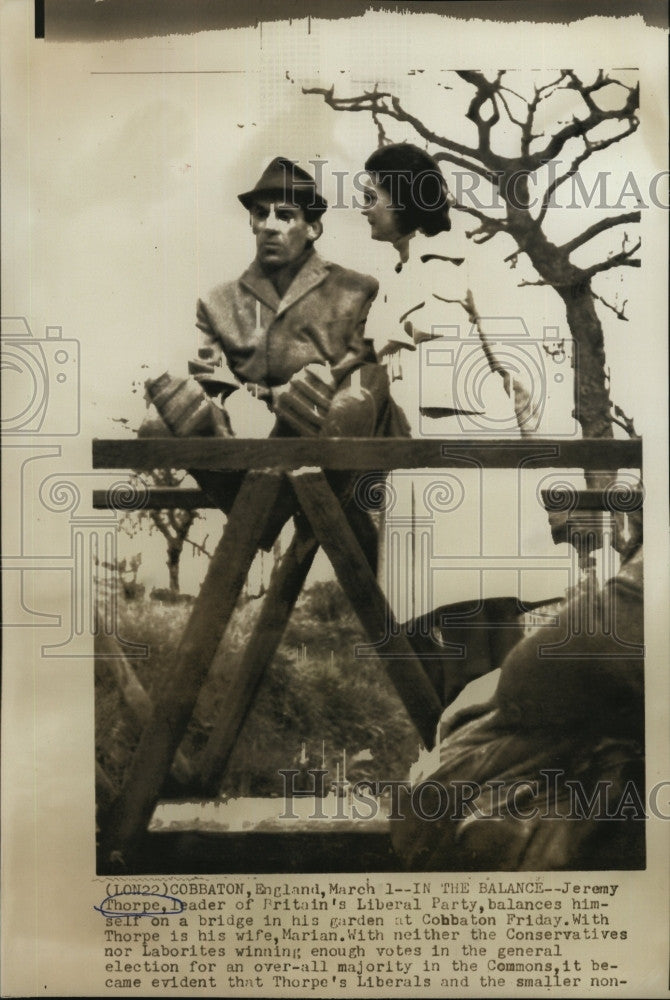 1974 Press Photo Liberal leader Jeremy Thorpe and his wife  marian - Historic Images