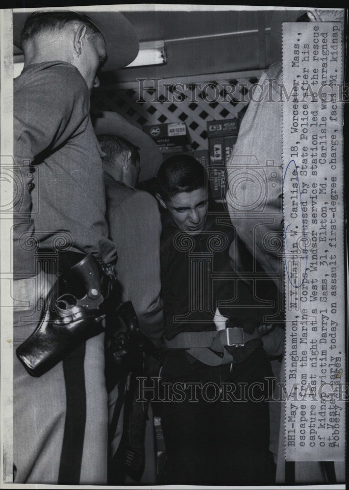 1967 Press Photo Martin Carlisle in custody for assault - Historic Images