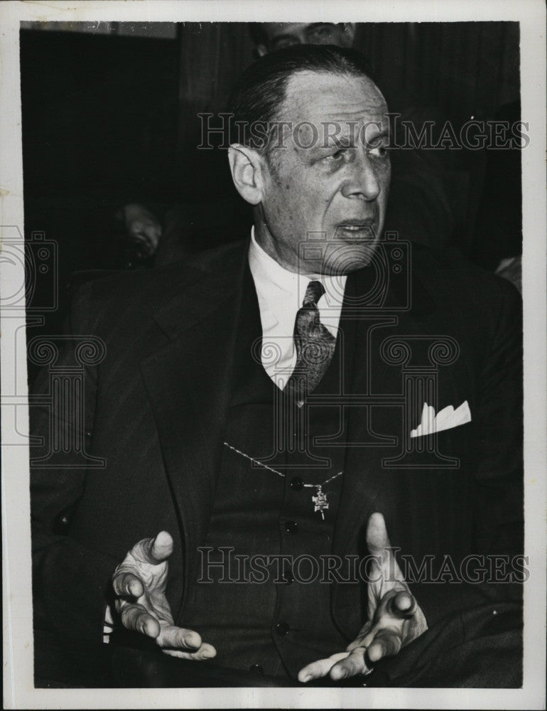 1943 Press Photo Max W. Thornburg,ex asst to Sec of State - Historic Images