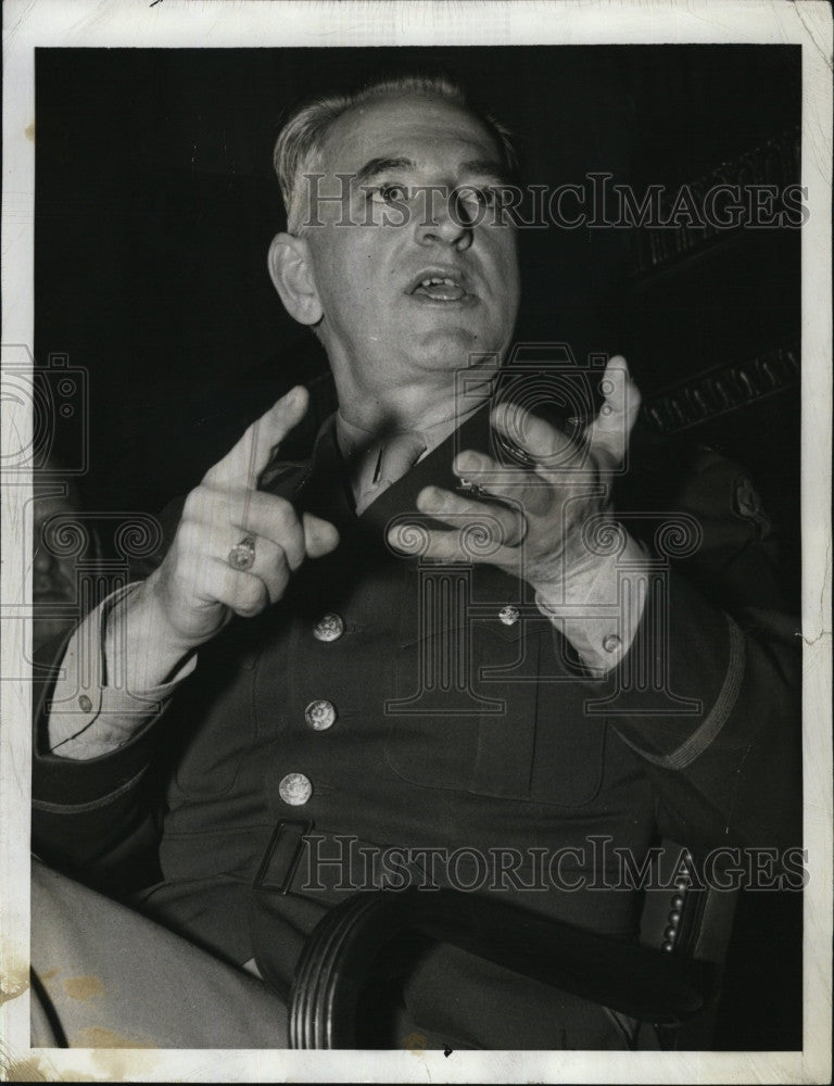 1943 Press Photo Colonel K.B. Lawton Chief of Army Pictorial Section - Historic Images